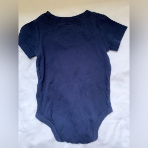 Carter’s strong like mom onesie and pants/jacket set 9 month - Picture 5 of 12